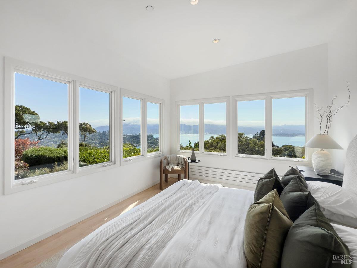Detail Gallery Image 50 of 72 For 1 Tara View Rd, Belvedere Tiburon,  CA 94920 - 8 Beds | 4/1 Baths