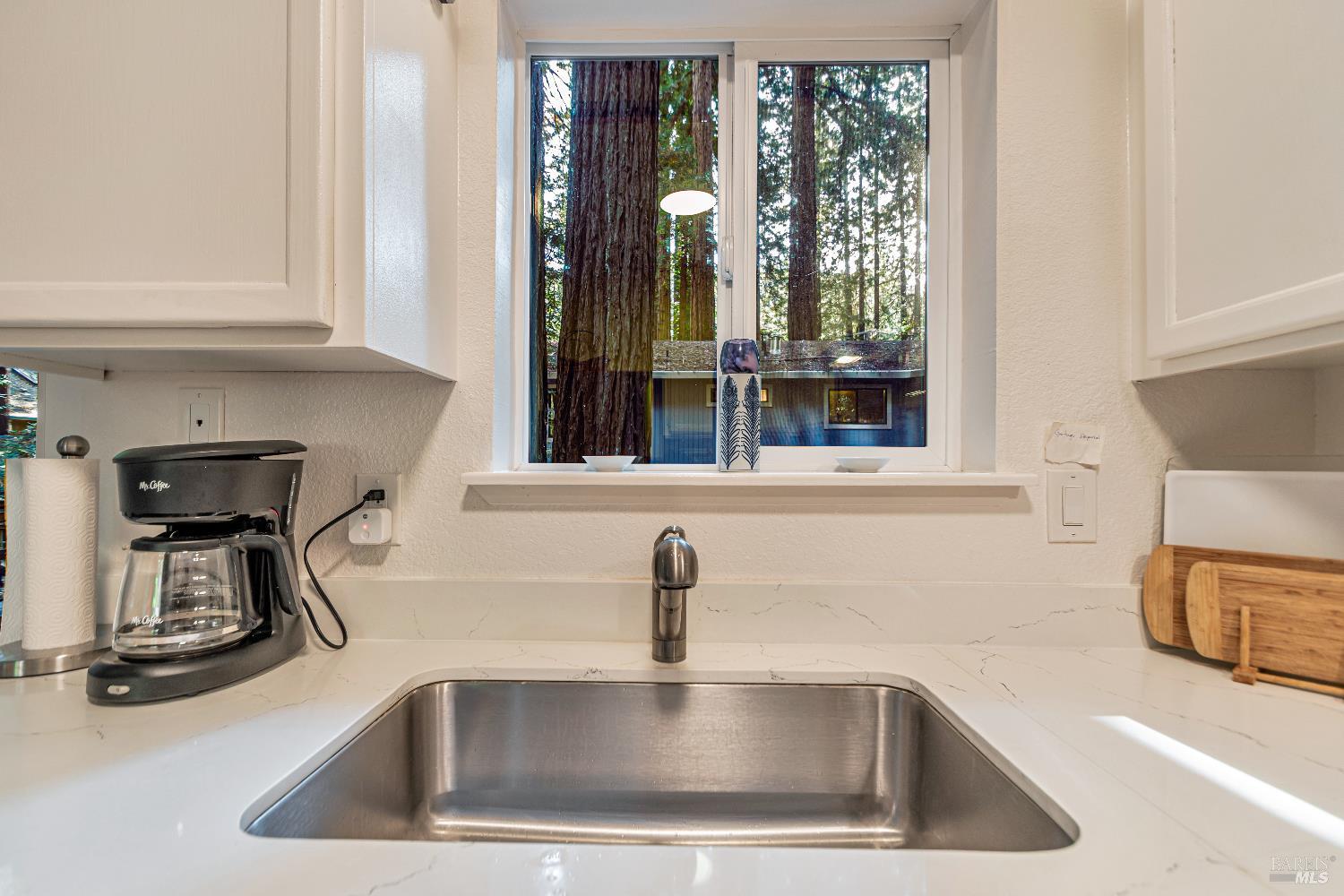 Detail Gallery Image 18 of 40 For 17383 Hwy 116 Unkn, Guerneville,  CA 95446 - 3 Beds | 1 Baths