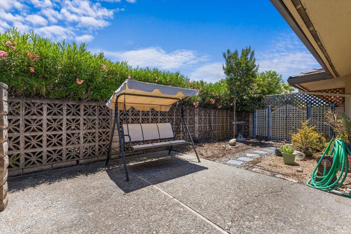 Detail Gallery Image 24 of 33 For 442 Las Casitas Ct a,  Santa Rosa,  CA 95403 - 2 Beds | 2 Baths
