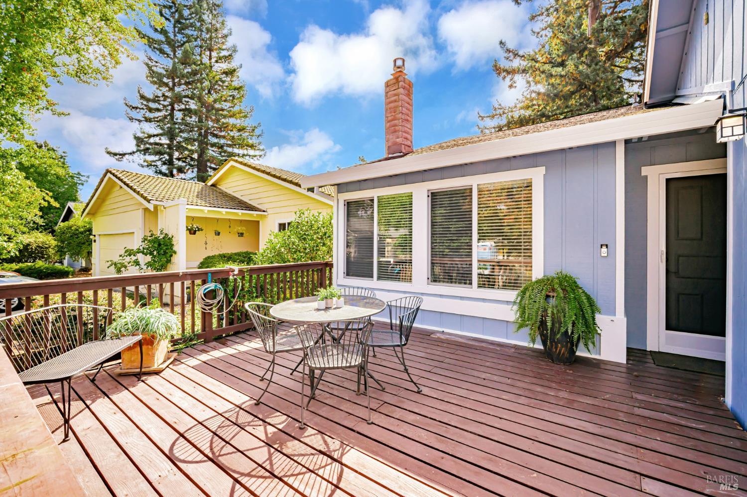 Detail Gallery Image 4 of 44 For 1748 Arroyo Sierra Ave, Santa Rosa,  CA 95405 - 3 Beds | 2 Baths