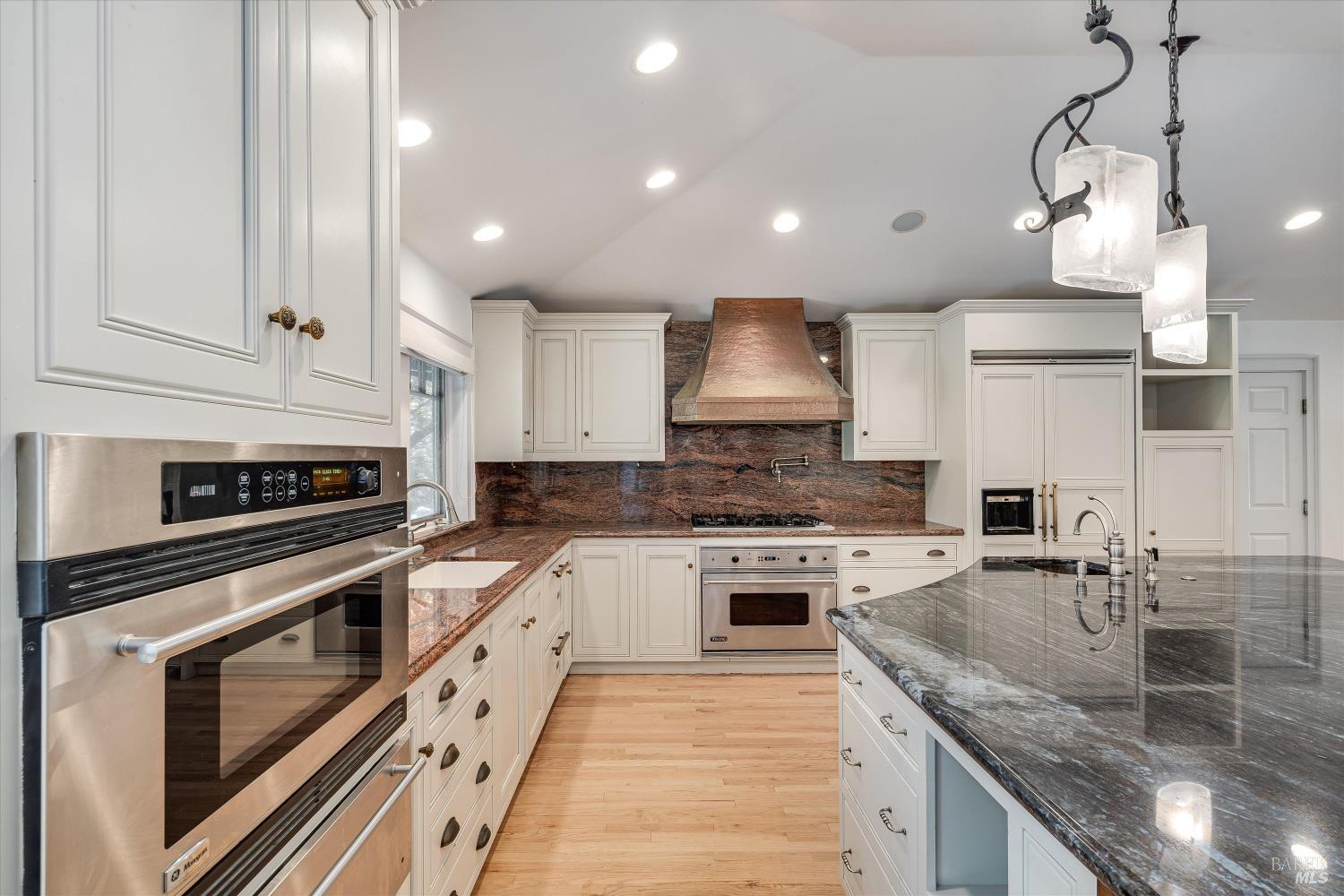 Detail Gallery Image 13 of 49 For 1549 E Napa St, Sonoma,  CA 95476 - 3 Beds | 2 Baths