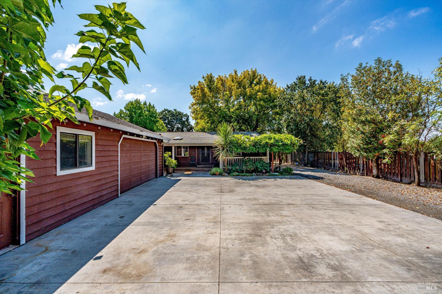 Detail Gallery Image 3 of 92 For 524 Mountain View Ave, Santa Rosa,  CA 95407 - 2 Beds | 2 Baths