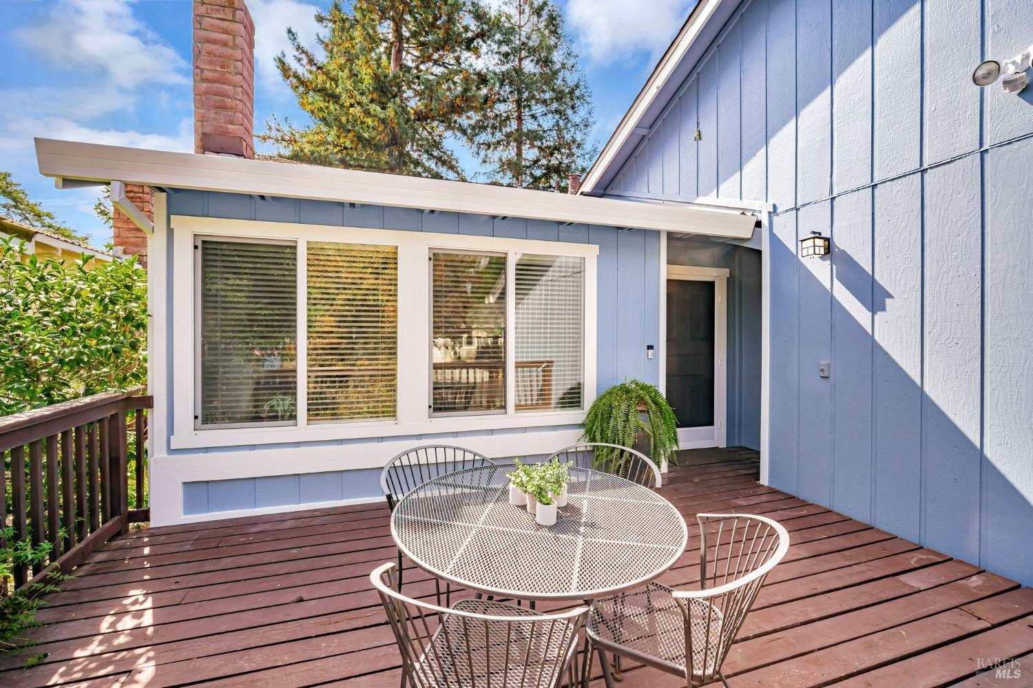 Detail Gallery Image 3 of 44 For 1748 Arroyo Sierra Ave, Santa Rosa,  CA 95405 - 3 Beds | 2 Baths