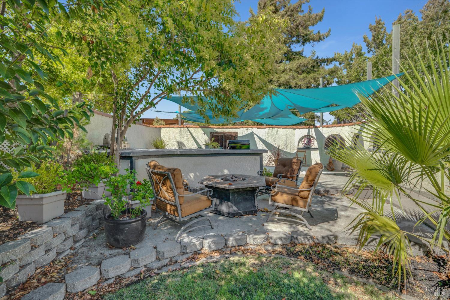 Detail Gallery Image 33 of 46 For 636 Meadows Ct, Fairfield,  CA 94534 - 4 Beds | 3 Baths