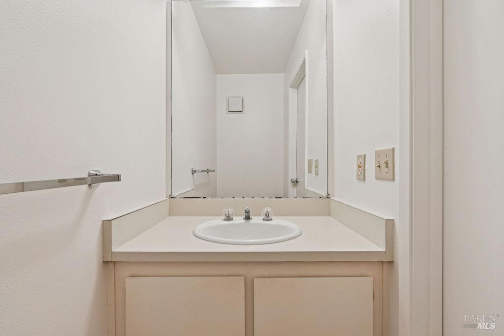 Detail Gallery Image 31 of 52 For 406 Donahue St, Sausalito,  CA 94965 - 2 Beds | 2 Baths