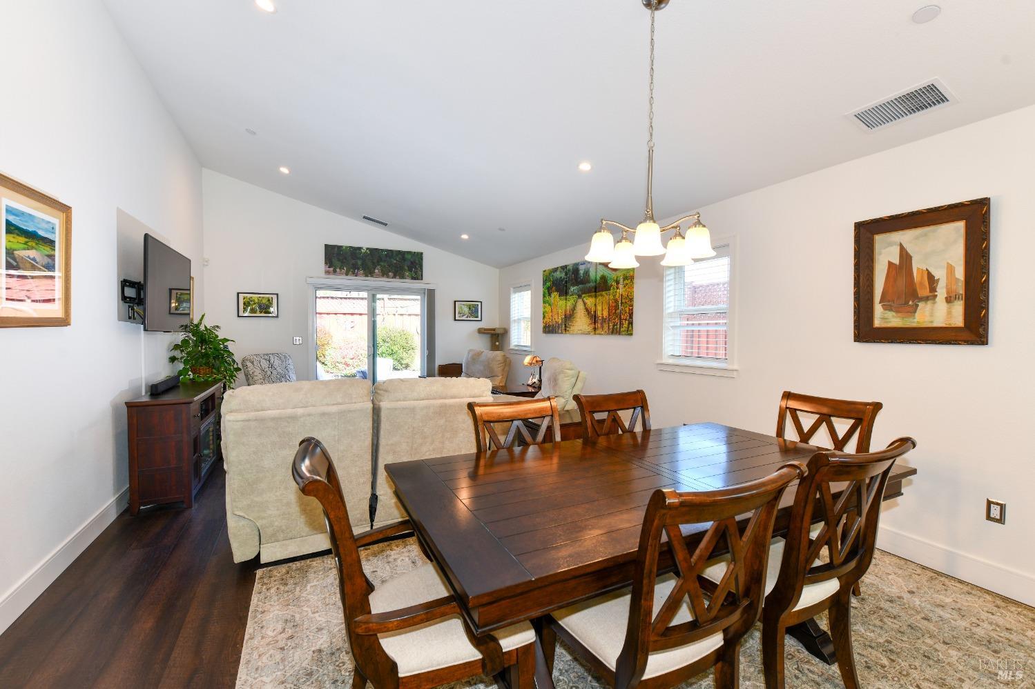 Detail Gallery Image 18 of 44 For 3748 Mocha Ln, Santa Rosa,  CA 95403 - 2 Beds | 2 Baths