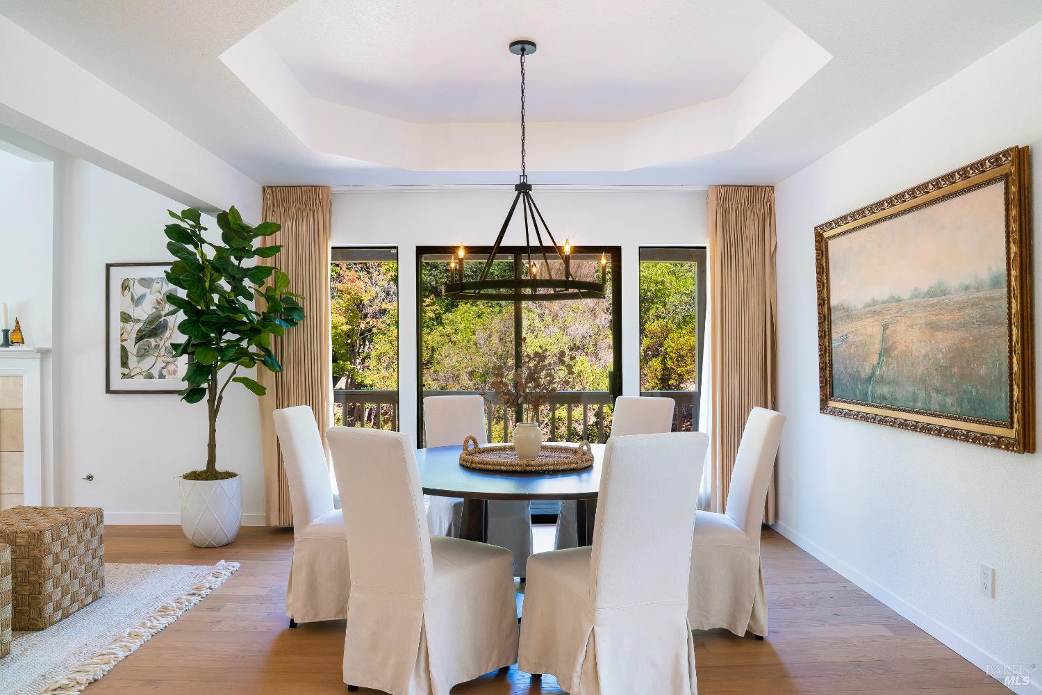Detail Gallery Image 6 of 35 For 79 E Second St, Sonoma,  CA 95476 - 3 Beds | 2/1 Baths