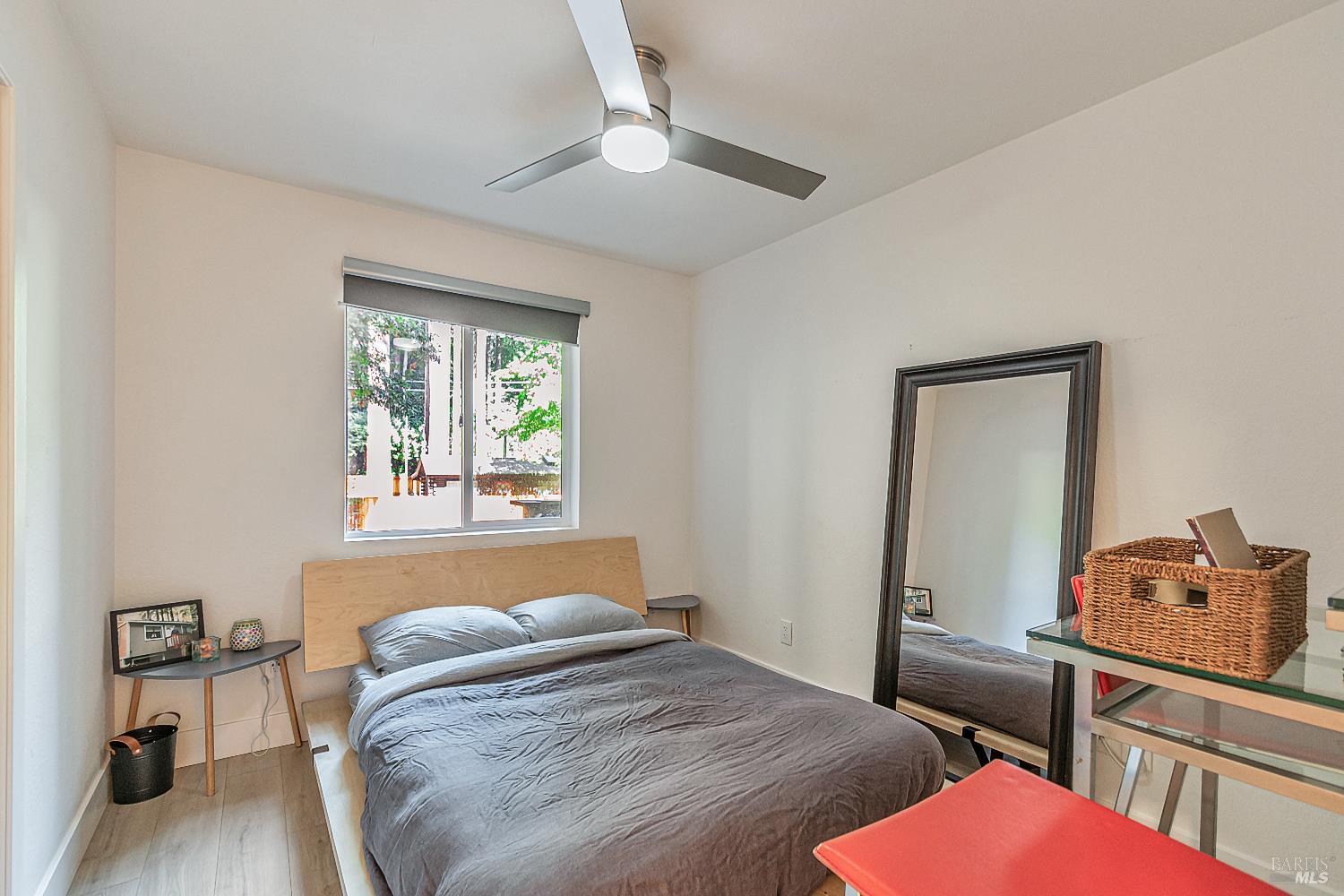 Detail Gallery Image 25 of 40 For 17383 Hwy 116 Unkn, Guerneville,  CA 95446 - 3 Beds | 1 Baths