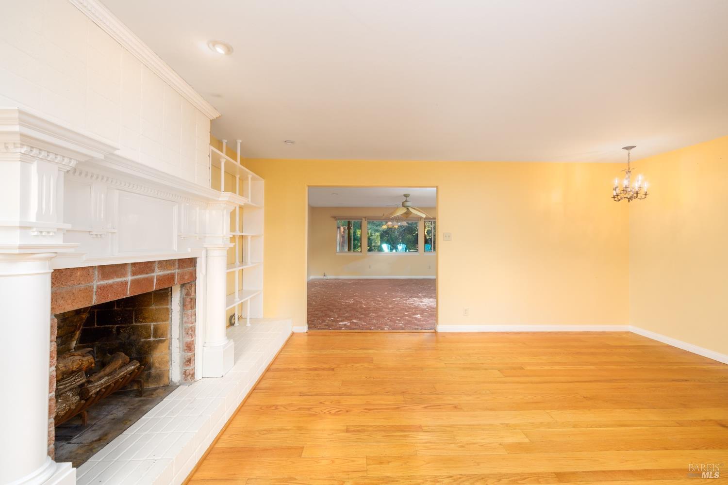 Detail Gallery Image 15 of 30 For 4746 Bridle Trl, Santa Rosa,  CA 95409 - 3 Beds | 2/1 Baths
