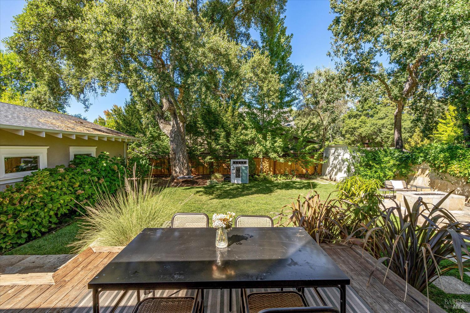 Detail Gallery Image 32 of 43 For 230 E Napa St, Sonoma,  CA 95476 - 3 Beds | 3/1 Baths