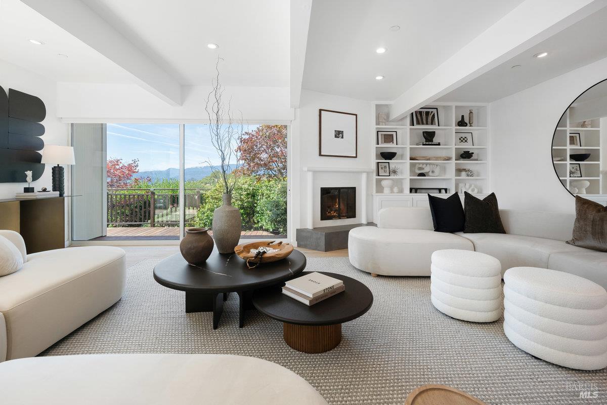 Detail Gallery Image 14 of 72 For 1 Tara View Rd, Belvedere Tiburon,  CA 94920 - 8 Beds | 4/1 Baths