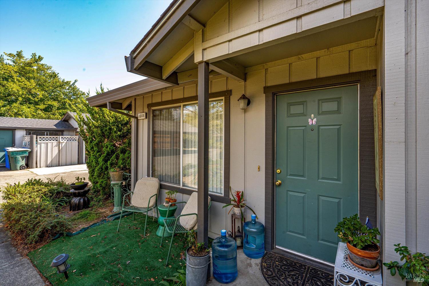 Detail Gallery Image 5 of 13 For 1014 1st St, Sonoma,  CA 95476 - – Beds | – Baths