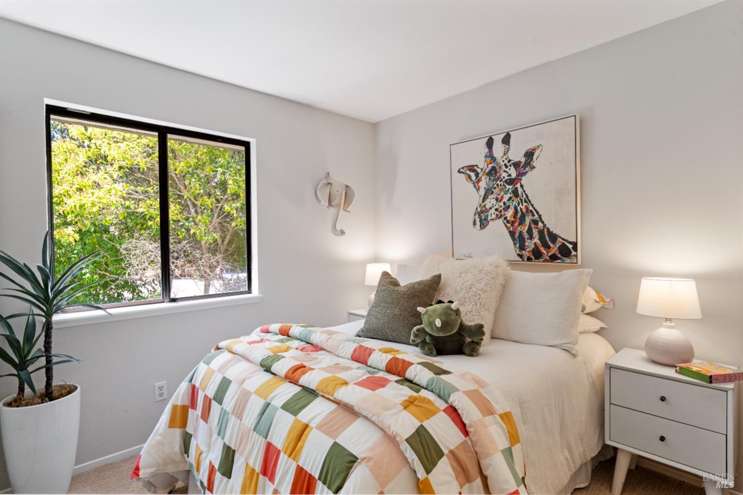 Detail Gallery Image 22 of 37 For 9 Village Ct, San Rafael,  CA 94903 - 3 Beds | 2/1 Baths
