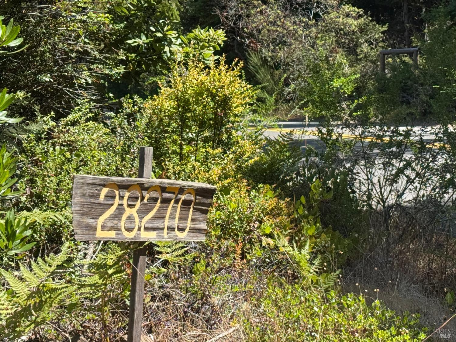 Detail Gallery Image 2 of 22 For 28270 Albion Ridge Rd, Albion,  CA 95410 - 3 Beds | 2/1 Baths