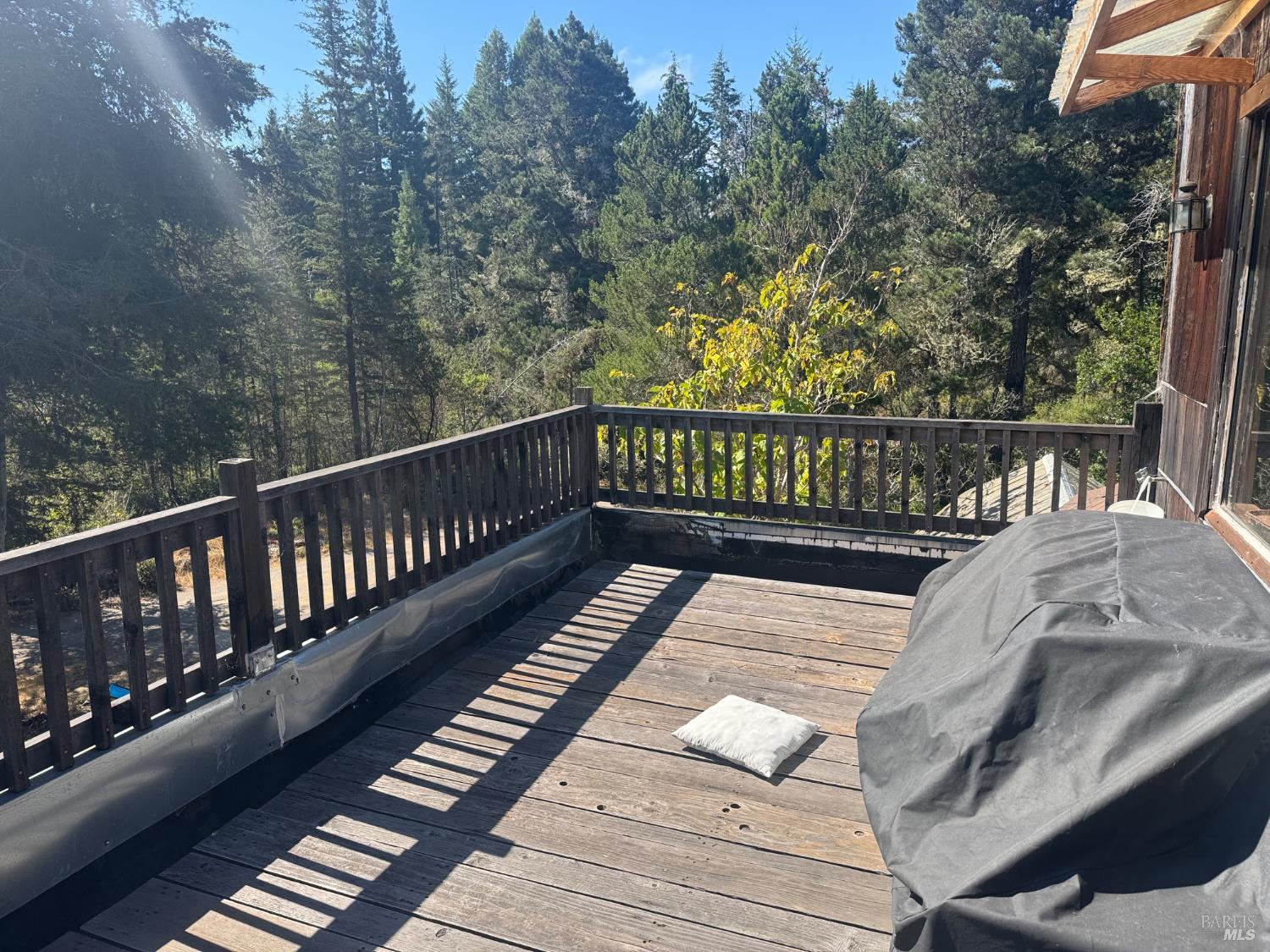 Detail Gallery Image 3 of 22 For 28270 Albion Ridge Rd, Albion,  CA 95410 - 3 Beds | 2/1 Baths