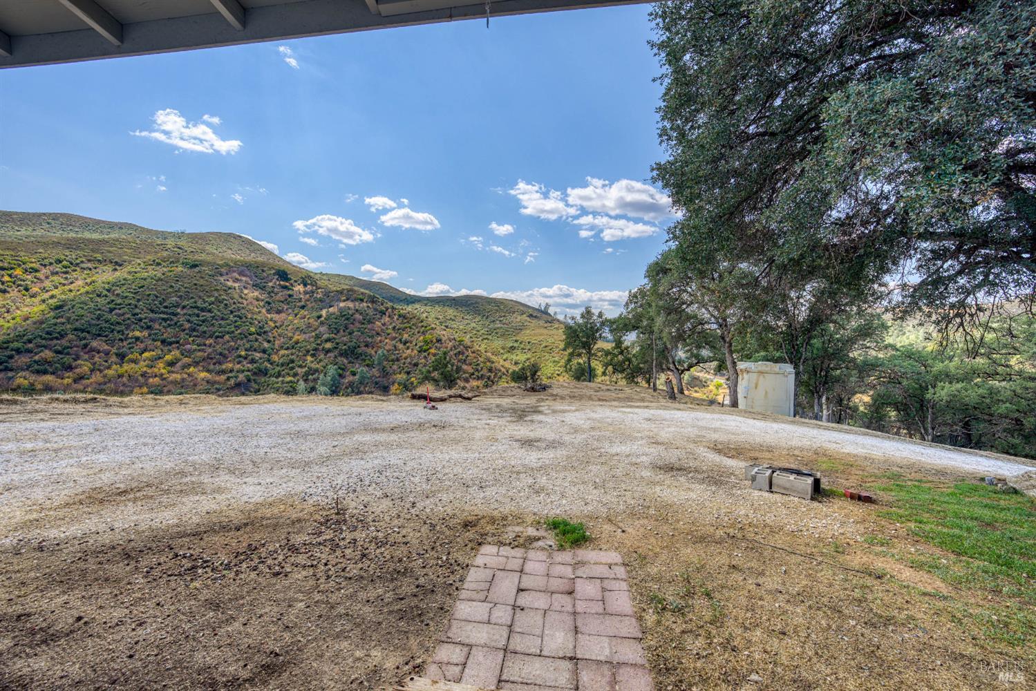 Detail Gallery Image 9 of 42 For 21710 E Highway 20 Hwy, Clearlake Oaks,  CA 95423 - 2 Beds | 1 Baths