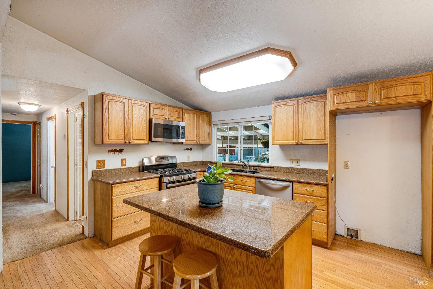 Detail Gallery Image 23 of 92 For 524 Mountain View Ave, Santa Rosa,  CA 95407 - 2 Beds | 2 Baths