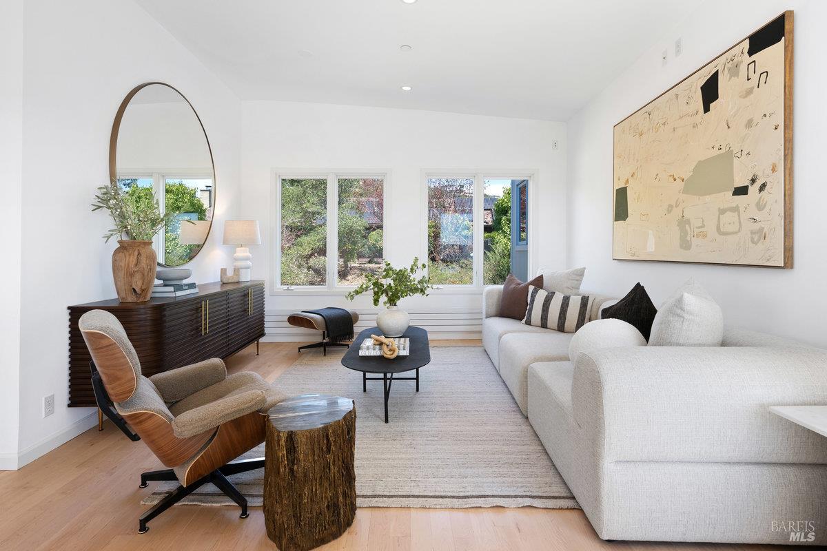 Detail Gallery Image 46 of 72 For 1 Tara View Rd, Belvedere Tiburon,  CA 94920 - 8 Beds | 4/1 Baths