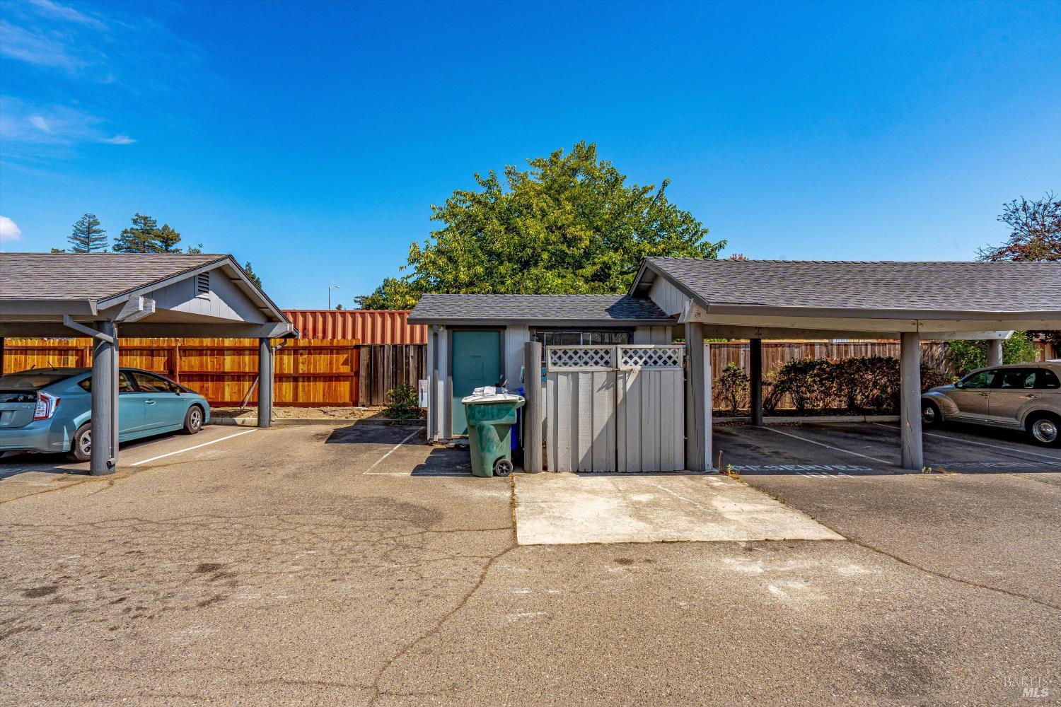Detail Gallery Image 10 of 13 For 1014 1st St, Sonoma,  CA 95476 - – Beds | – Baths