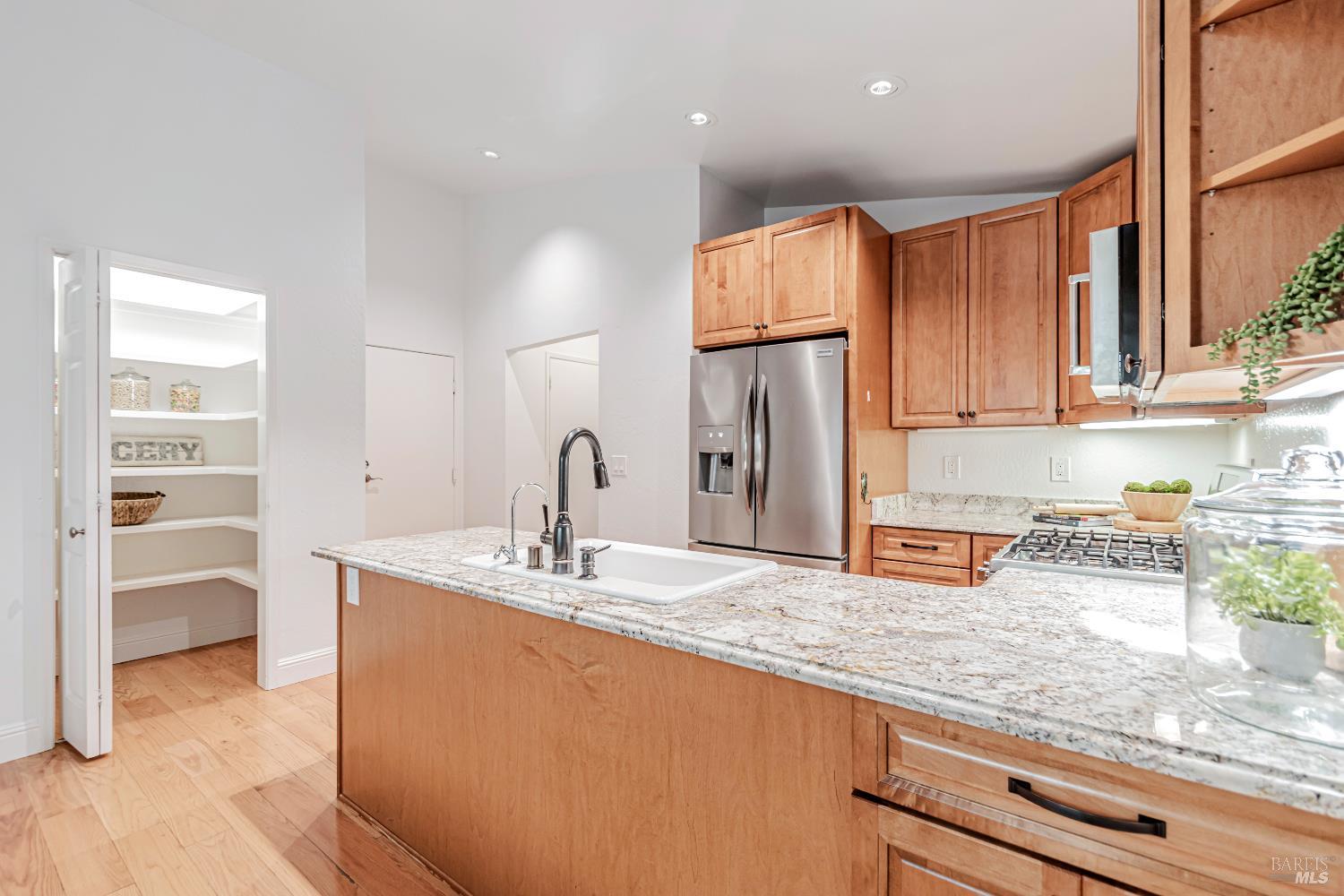 Detail Gallery Image 11 of 44 For 1748 Arroyo Sierra Ave, Santa Rosa,  CA 95405 - 3 Beds | 2 Baths