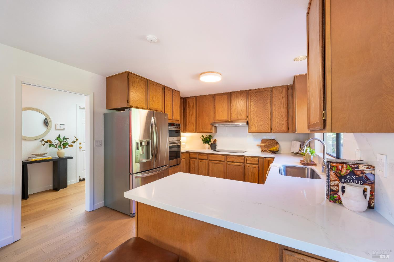 Detail Gallery Image 9 of 35 For 79 E Second St, Sonoma,  CA 95476 - 3 Beds | 2/1 Baths
