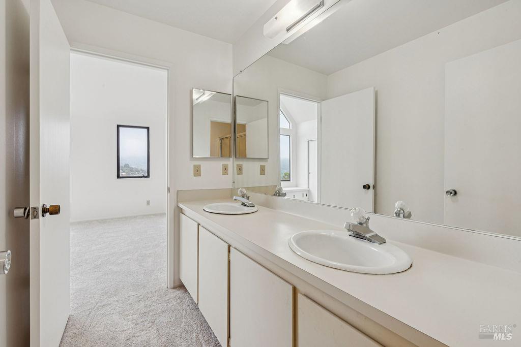 Detail Gallery Image 21 of 52 For 406 Donahue St, Sausalito,  CA 94965 - 2 Beds | 2 Baths