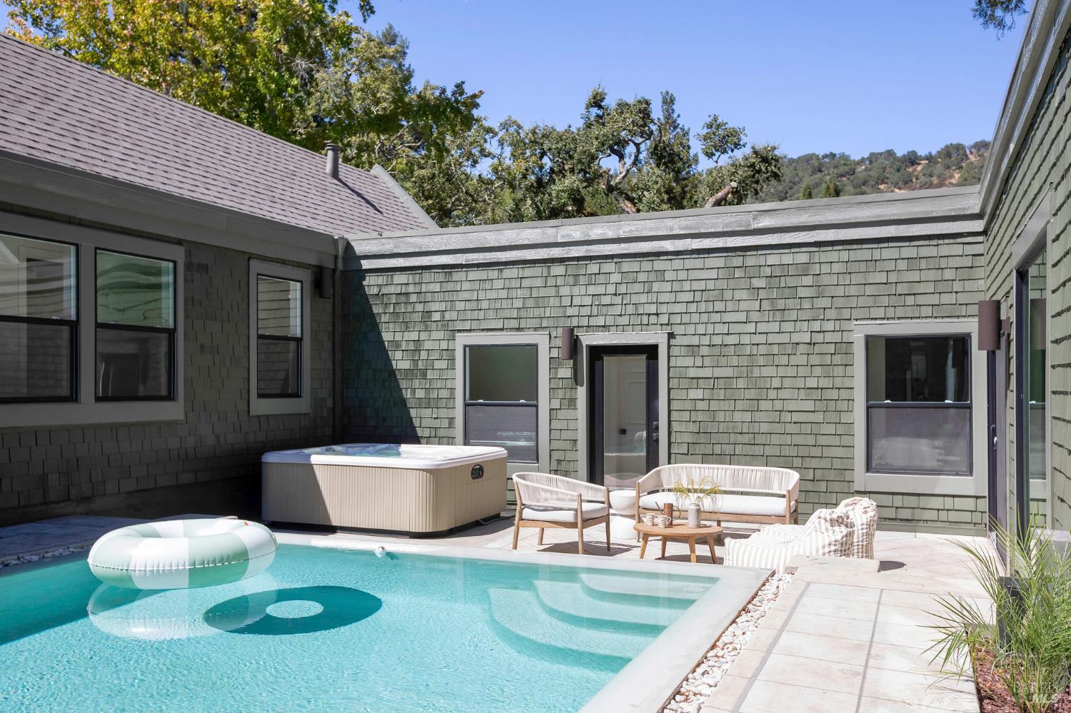 Detail Gallery Image 50 of 63 For 71 Pacheco Creek Dr, Novato,  CA 94949 - 4 Beds | 3/1 Baths