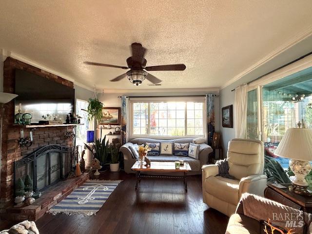 Detail Gallery Image 23 of 39 For 6420 Pineview Ct, Clearlake,  CA 95422 - 3 Beds | 1/1 Baths