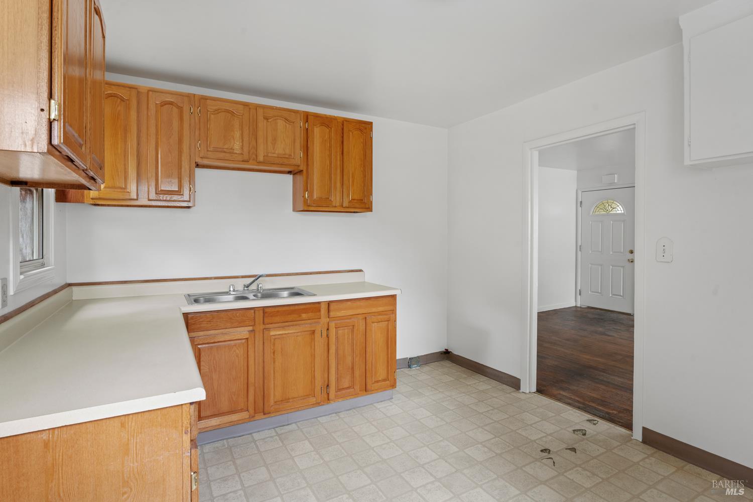 Detail Gallery Image 11 of 14 For 288 E San Francisco Ave, Willits,  CA 95490 - 2 Beds | 1 Baths