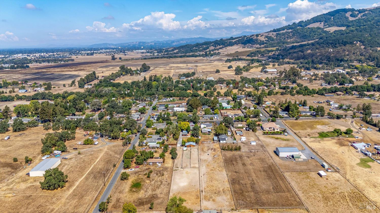Detail Gallery Image 72 of 92 For 524 Mountain View Ave, Santa Rosa,  CA 95407 - 2 Beds | 2 Baths