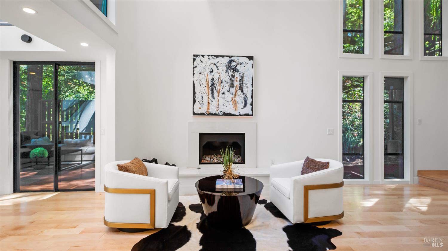 Detail Gallery Image 4 of 52 For 580 Ralston Ave, Mill Valley,  CA 94941 - 4 Beds | 3 Baths
