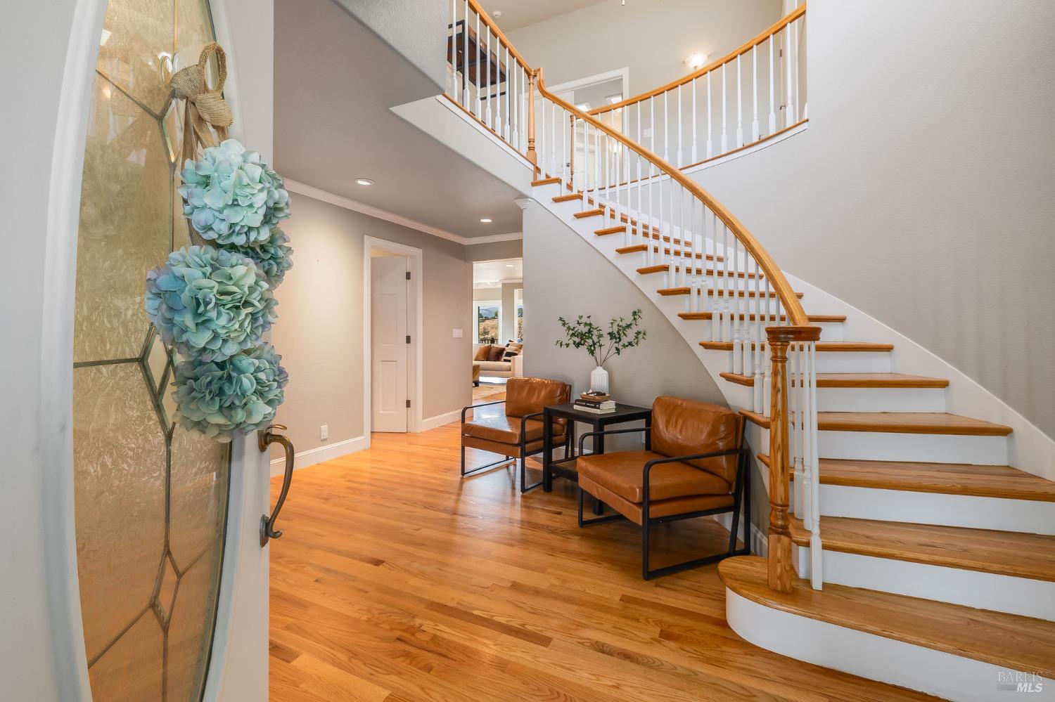 Detail Gallery Image 6 of 76 For 16 Fontana Ct, Novato,  CA 94945 - 5 Beds | 3/1 Baths