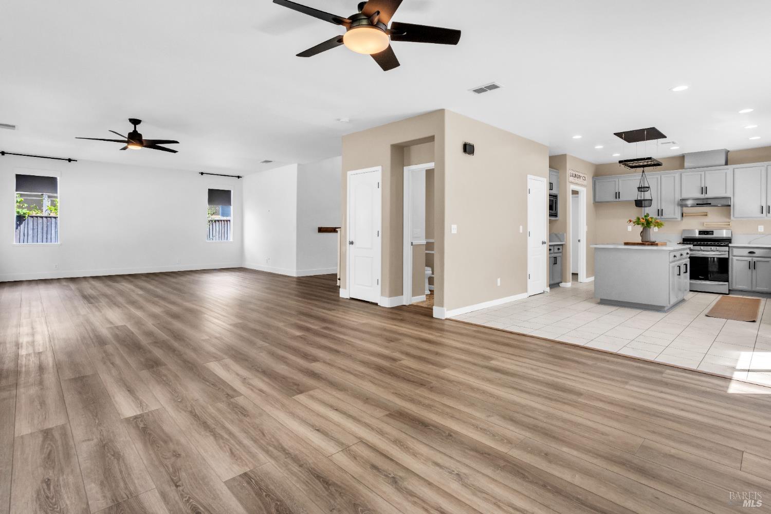Detail Gallery Image 26 of 44 For 2040 Mariposa Dr, Dixon,  CA 95620 - 4 Beds | 2/1 Baths