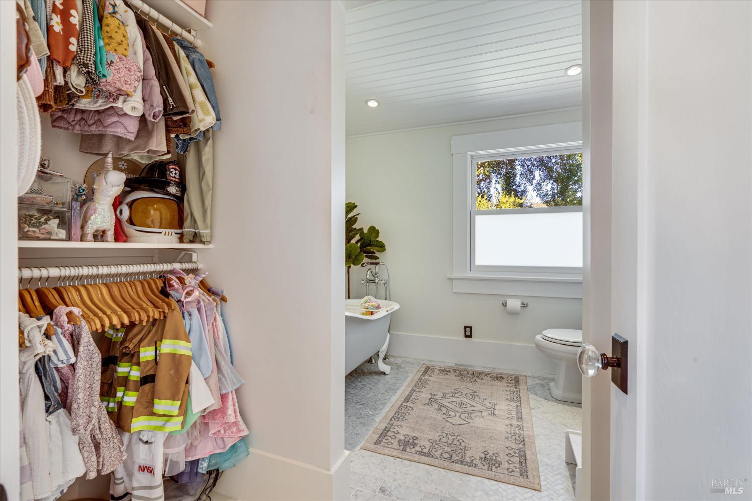 Detail Gallery Image 29 of 43 For 230 E Napa St, Sonoma,  CA 95476 - 3 Beds | 3/1 Baths