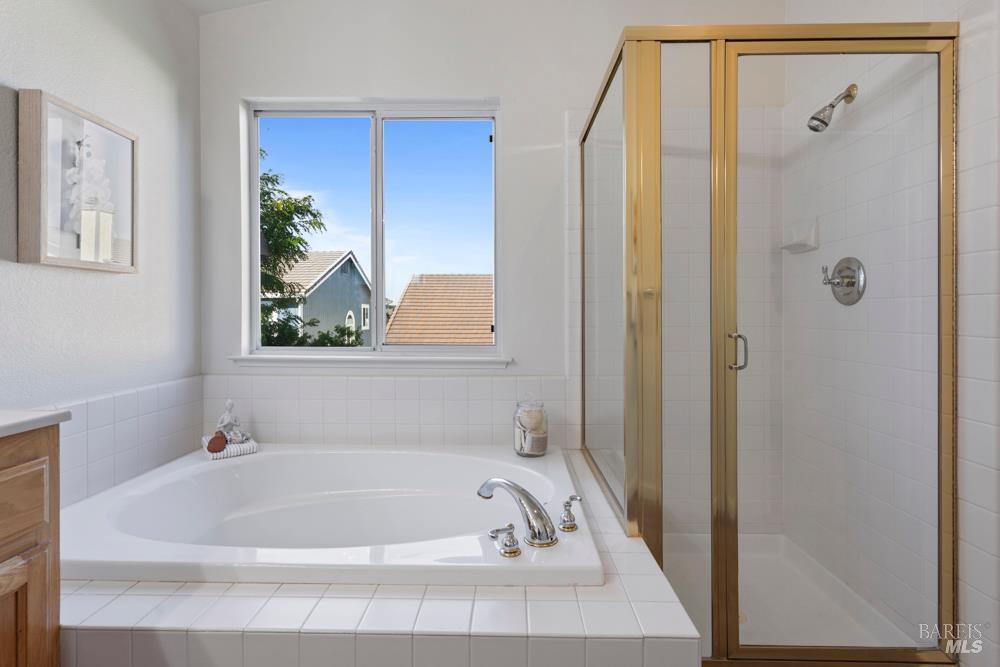 Detail Gallery Image 21 of 39 For 8011 Mammoth Dr, Rohnert Park,  CA 94928 - 3 Beds | 2/1 Baths