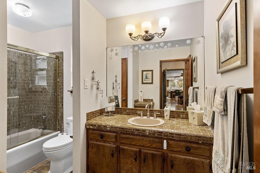 Detail Gallery Image 16 of 74 For 2321 Sunrise Ave, Santa Rosa,  CA 95409 - 3 Beds | 2 Baths
