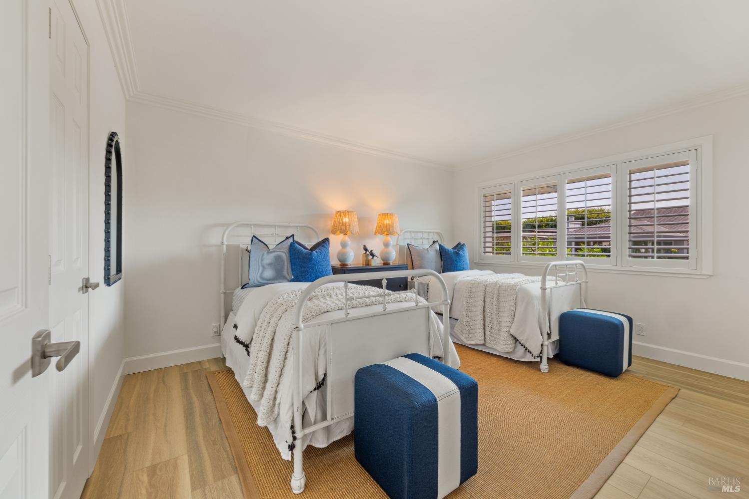 Detail Gallery Image 29 of 47 For 254 Riviera Cir, Larkspur,  CA 94939 - 3 Beds | 2/1 Baths