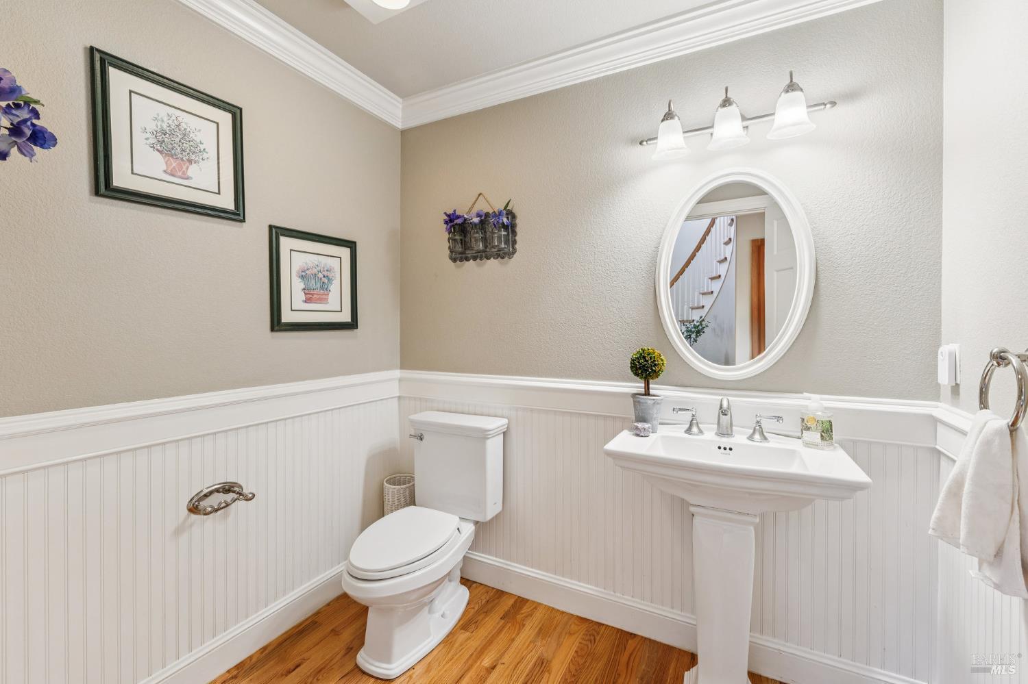 Detail Gallery Image 45 of 76 For 16 Fontana Ct, Novato,  CA 94945 - 5 Beds | 3/1 Baths