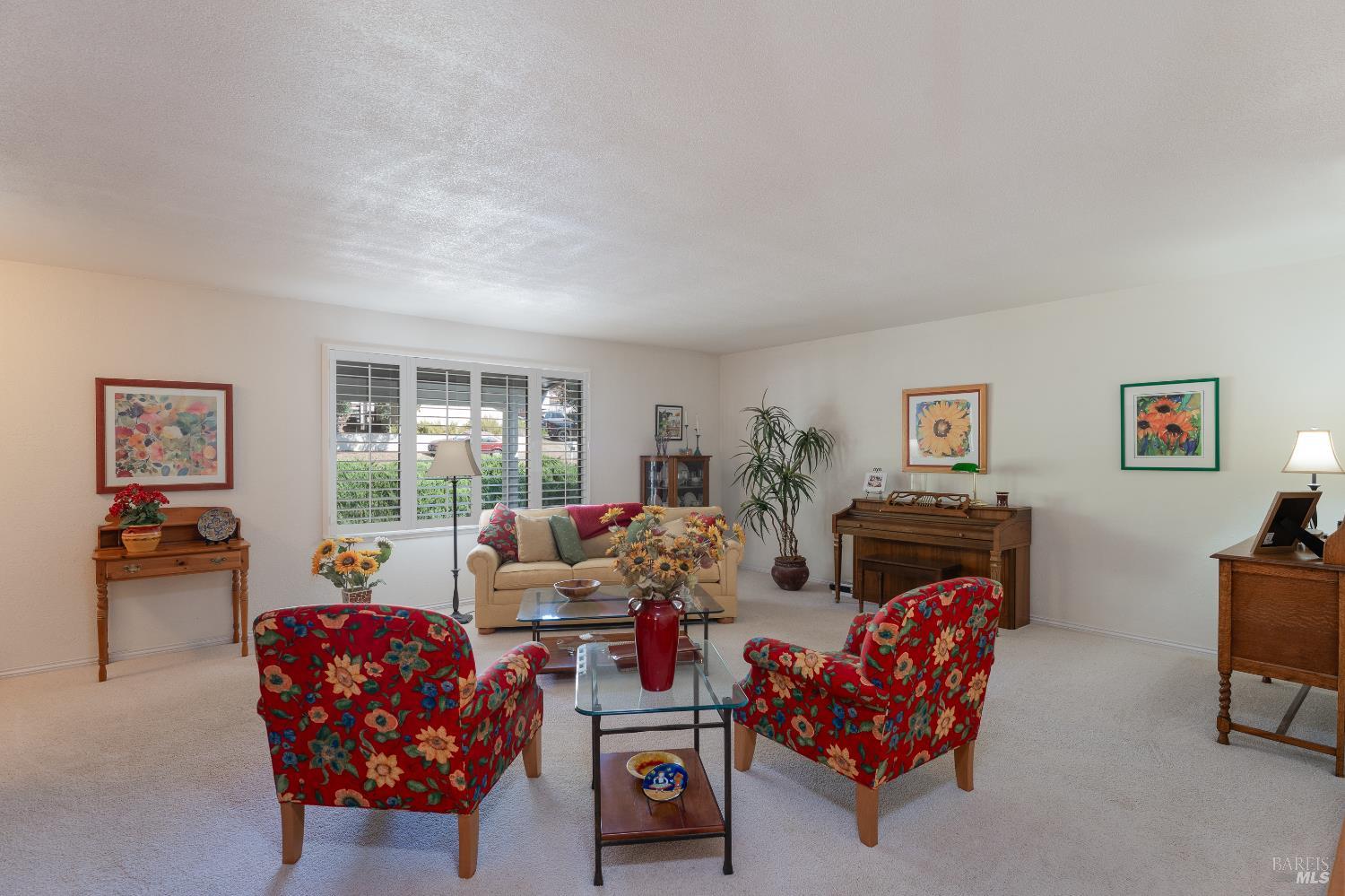 Detail Gallery Image 3 of 35 For 1381 El Dorado Rd, Ukiah,  CA 95482 - 3 Beds | 2 Baths