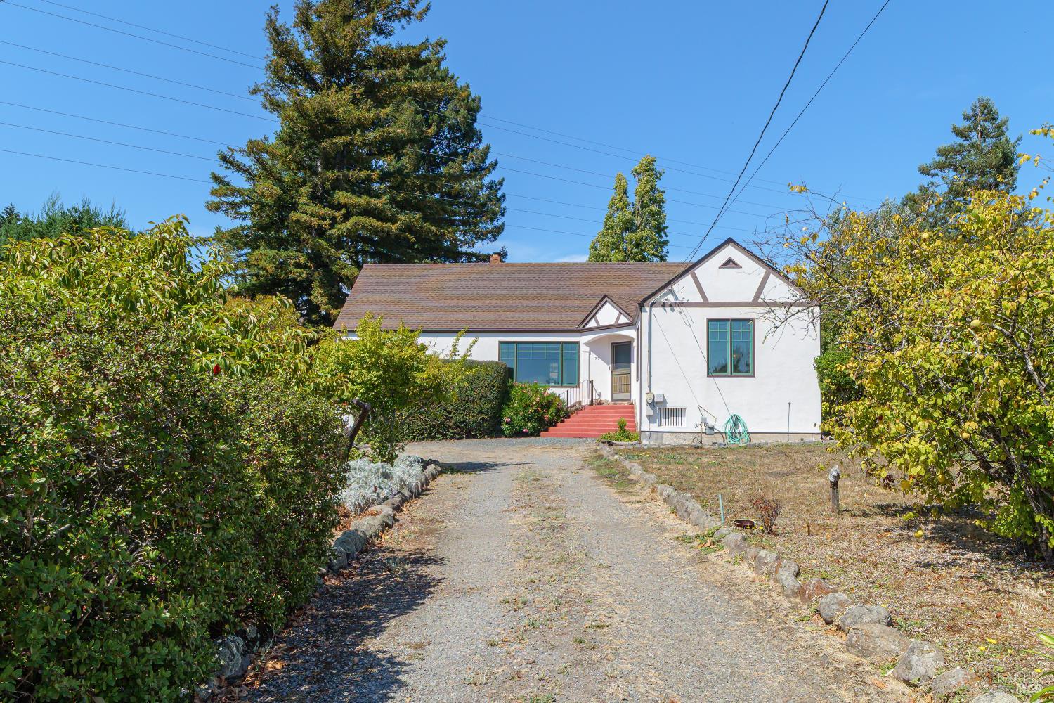 Detail Gallery Image 2 of 35 For 20 Shell Rd, Mill Valley,  CA 94941 - 3 Beds | 1/1 Baths