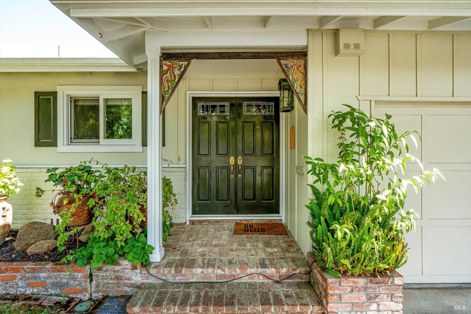 Detail Gallery Image 3 of 7 For 856 4th St, Sonoma,  CA 95476 - 3 Beds | 2 Baths