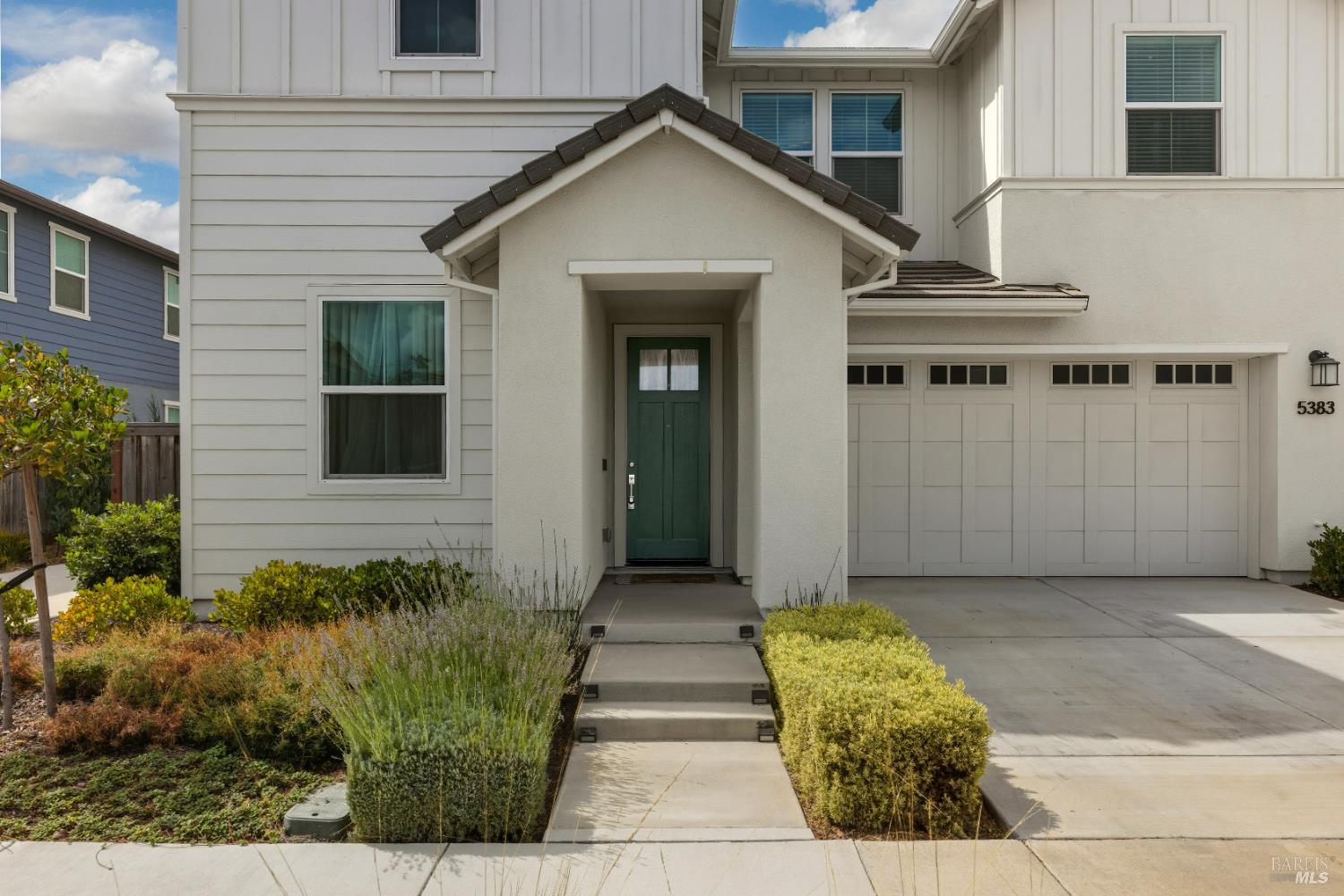 Detail Gallery Image 4 of 56 For 5383 Elan Dr, Fairfield,  CA 94533 - 4 Beds | 3 Baths