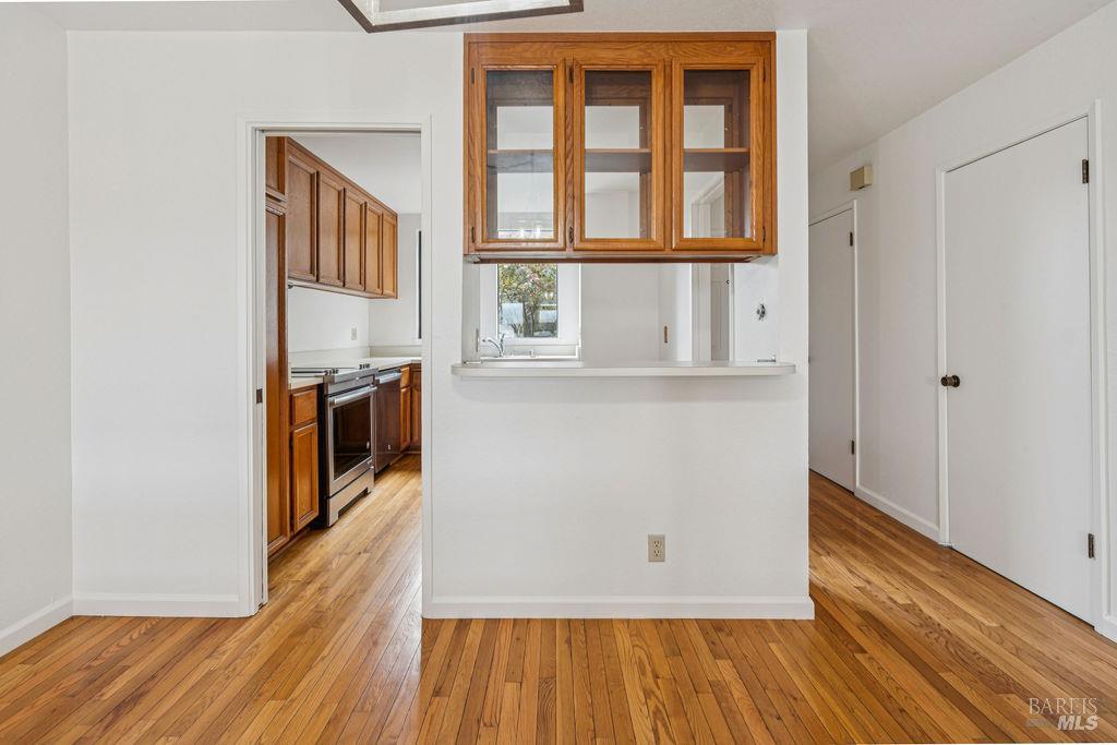 Detail Gallery Image 6 of 52 For 406 Donahue St, Sausalito,  CA 94965 - 2 Beds | 2 Baths