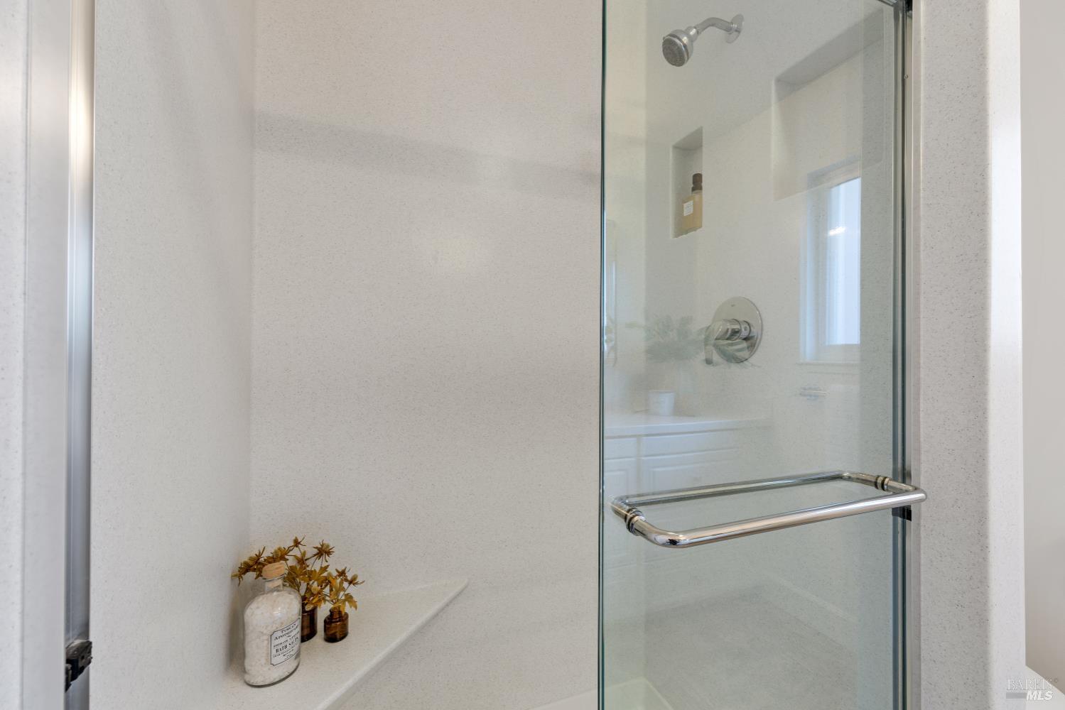 Detail Gallery Image 28 of 47 For 254 Riviera Cir, Larkspur,  CA 94939 - 3 Beds | 2/1 Baths