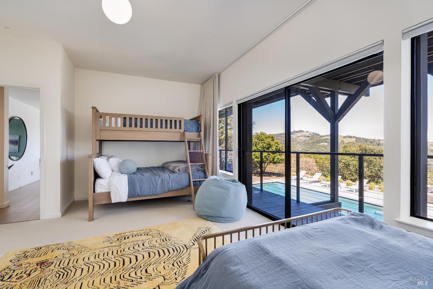 Detail Gallery Image 23 of 45 For 19185 Mesquite Ct, Sonoma,  CA 95476 - 4 Beds | 3/1 Baths