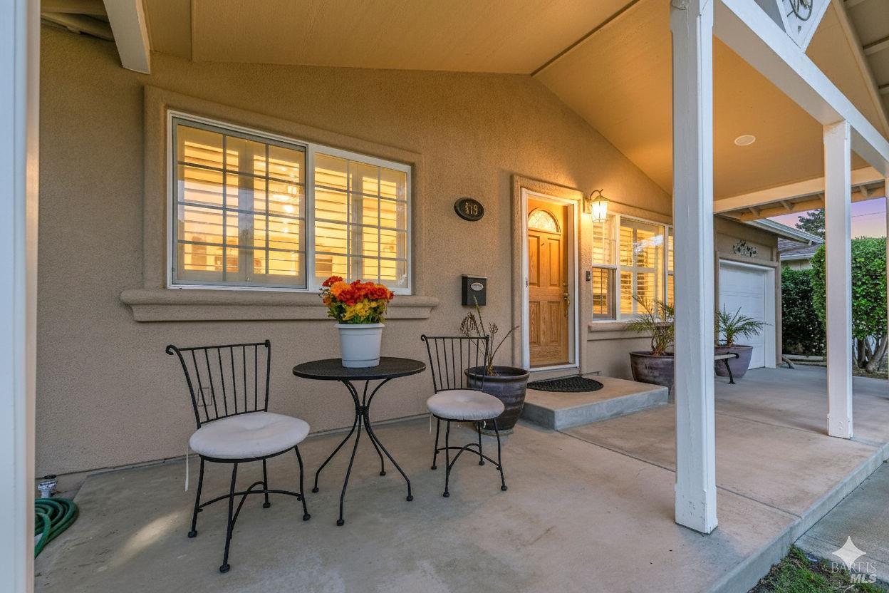 Detail Gallery Image 2 of 32 For 818 Thereza Way, Rio Vista,  CA 94571 - 4 Beds | 2/1 Baths