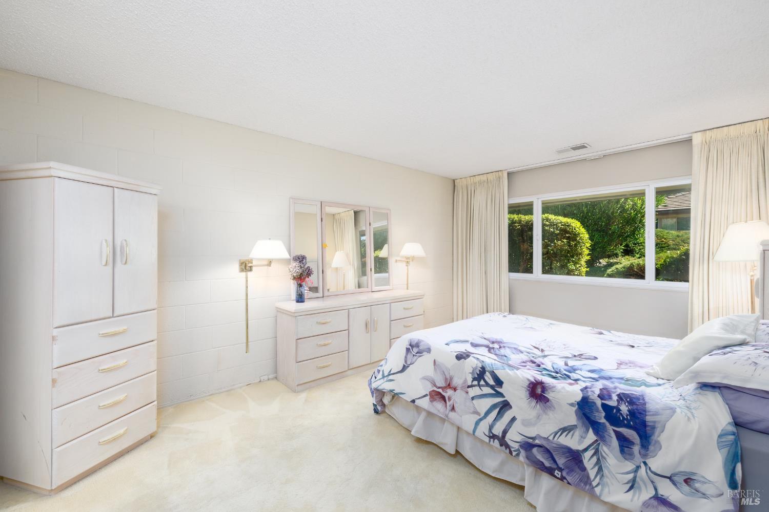 Detail Gallery Image 9 of 12 For 446 Las Casitas Ct #D,  Santa Rosa,  CA 95403 - 3 Beds | 2 Baths