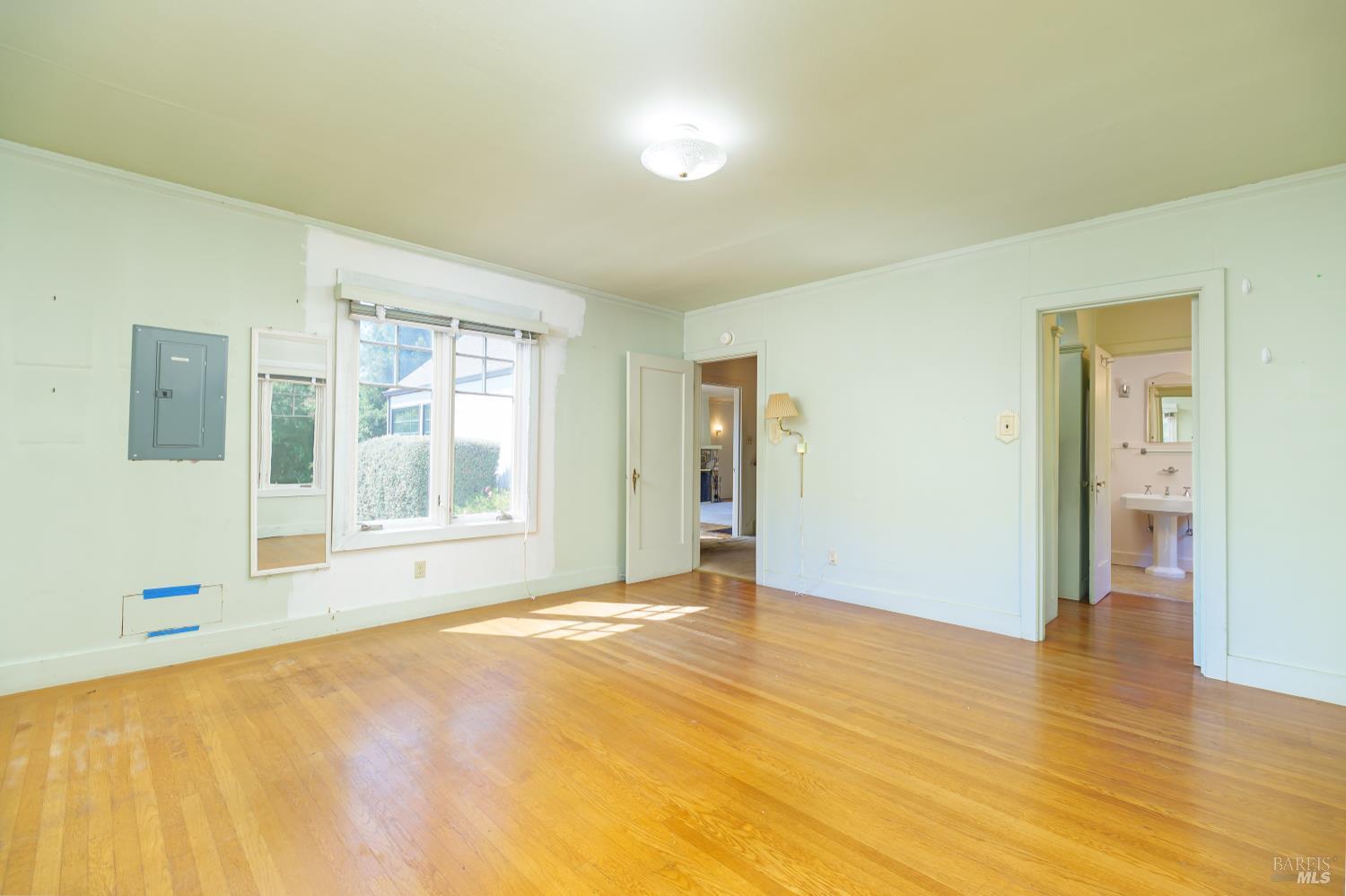 Detail Gallery Image 17 of 35 For 20 Shell Rd, Mill Valley,  CA 94941 - 3 Beds | 1/1 Baths