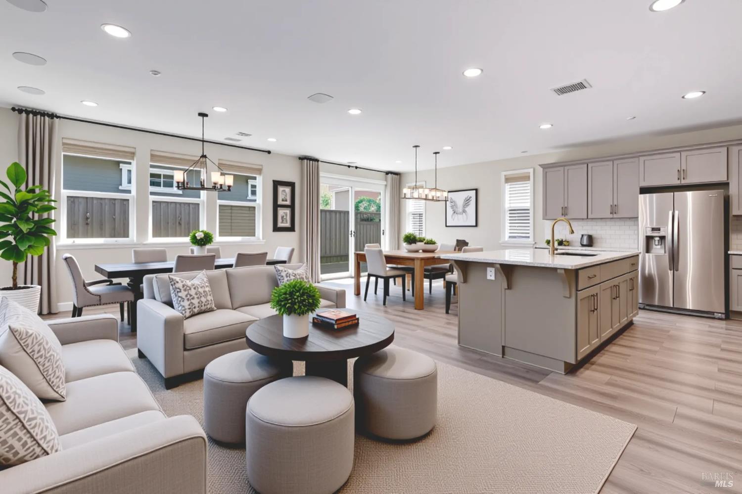 Detail Gallery Image 9 of 45 For 5646 Kameron Pl, Rohnert Park,  CA 94928 - 3 Beds | 2/1 Baths