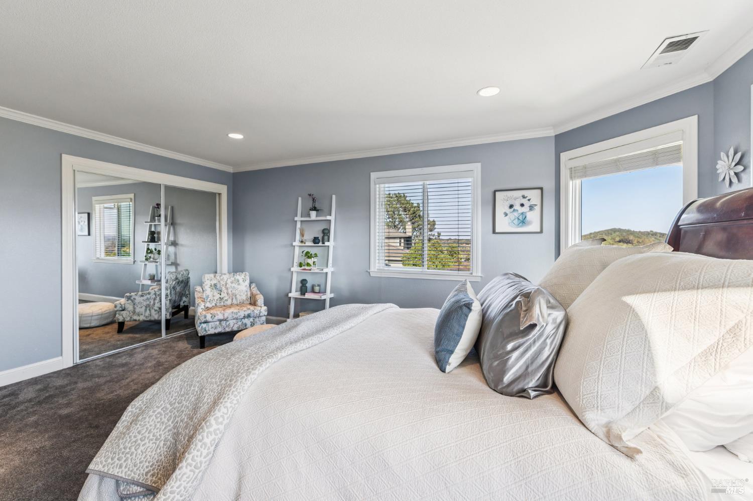 Detail Gallery Image 54 of 76 For 16 Fontana Ct, Novato,  CA 94945 - 5 Beds | 3/1 Baths